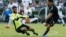 El portero cubano Sandy Sánchez es el quinto jugador que abandona el equipo en la en la Copa Oro que se celebra en EEUU. (AP/Ringo H.W. Chiu/Archivo)