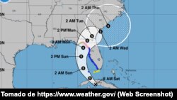 En la trayectoria del pronóstico, el centro de la depresión se moverá a través del oeste de Cuba esta mañana, y luego se moverá sobre el este del Golfo de México más tarde hoy y el domingo, alcanzando la costa del Golfo de Florida el domingo o el lunes.