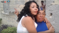 Aymara Nieto Muñoz por primera vez con toda su familia en más de cinco años Aymara Nieto Muñoz por primera vez con toda su familia en más de cinco años