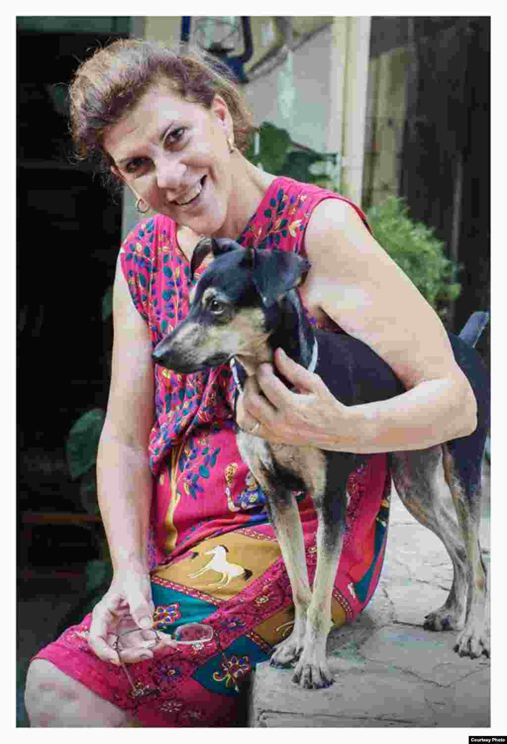 Regina Coyula, autora del blog "La mala letra". Foto cortesía de Claudio Fuentes.