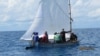 Cubanos rescatados por Guardia Costera.