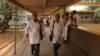 Los médicos cubanos secuestrados en Kenia. (Foto: Social Media)