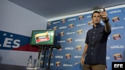 Henrique Capriles en una rueda de prensa en Caracas (Venezuela), donde aceptó el anuncio realizado por el Consejo Nacional Electoral.